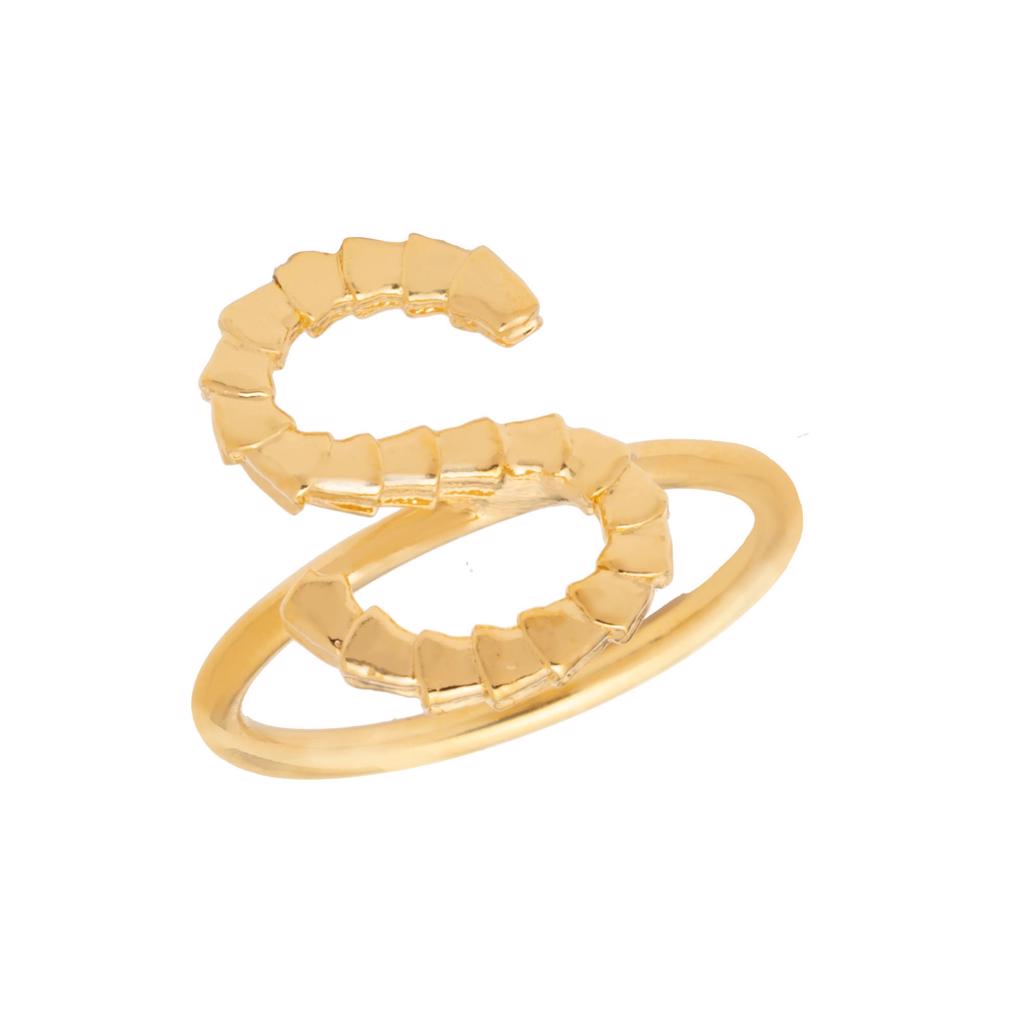 Dalasini Isiro Gold Vertebrae Ring Letter S