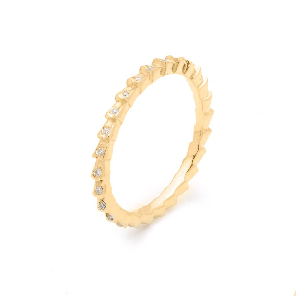Isiro Gold Vertebrae Ring With Diamonds