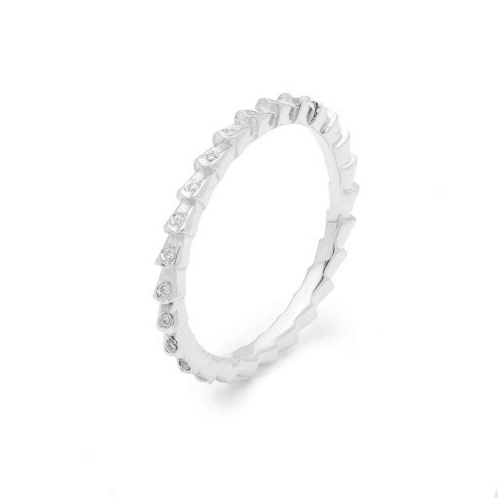 Dalasini Isiro Sterling Silver Vertebrae 2MM Ring With Diamonds Angle