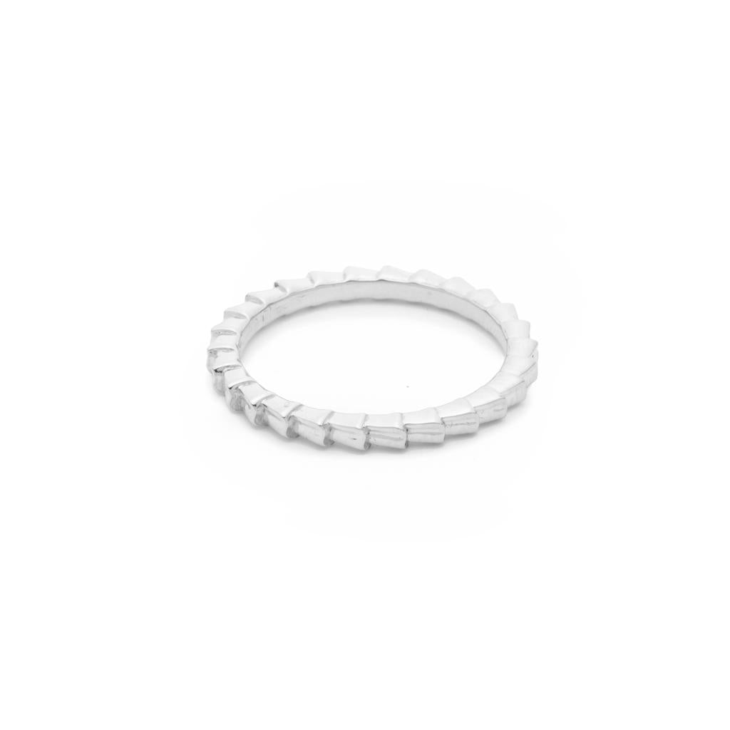 Dalasini Isiro Sterling Silver Vertebrae 2MM Ring